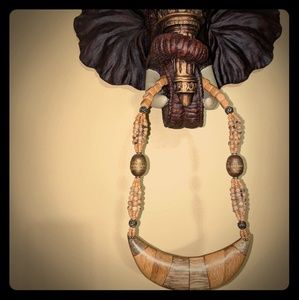 Never worn Vintage Wooden necklace